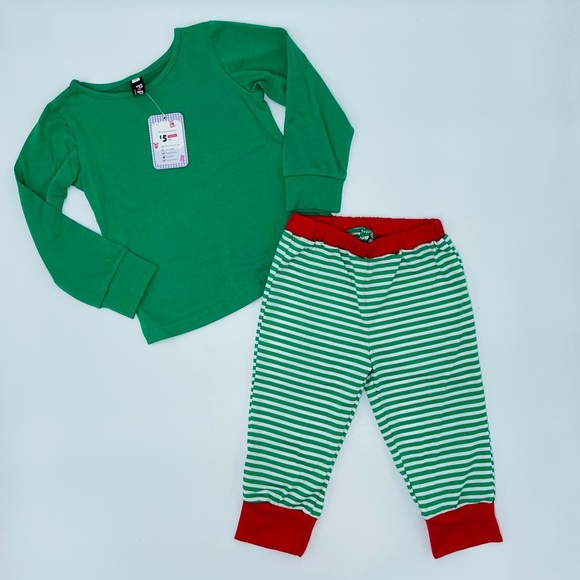 NWT TODDLER CHRISTMAS FAMILY MATCHING PIJAMAS SET WHITE GREEN STRIPE SANTA’S ELF - Picture 1 of 2